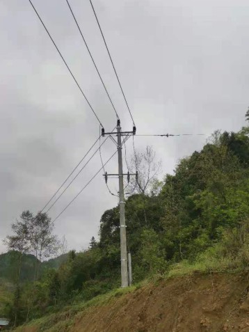 渝湘复线高速公路酉阳段永临结合电源线
