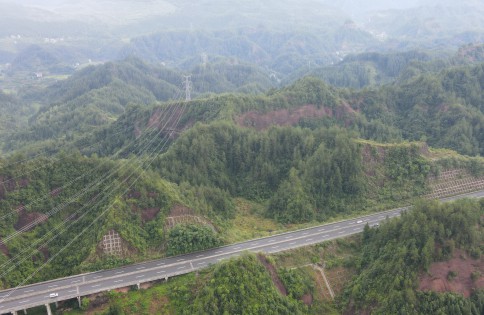 220kV张秀东、西线#219-#220跨越高速公路段改造项目